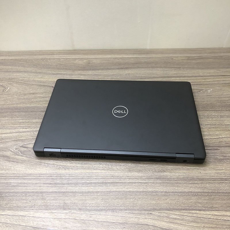Laptop Dell Latitude E5590