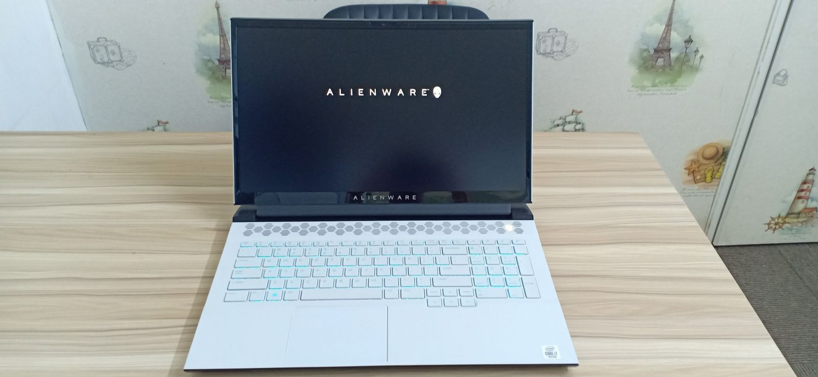 Alienware M17 R3 i7 10750H Alienware M17 R3 i7 10750H