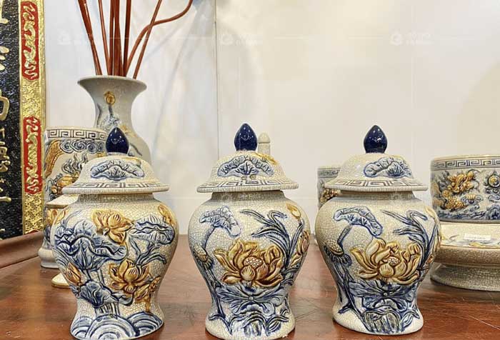 Ý nghĩa việc đặt 3 hũ gạo, muối, nước trên bàn thờ gia tiên Ý nghĩa việc đặt 3 hũ gạo, muối, nước trên bàn thờ gia tiên